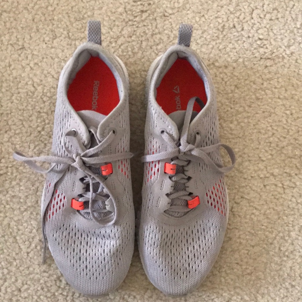 Reebok Whisper shie